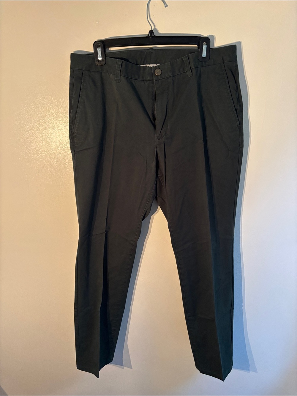 Bonobos Men's Dark Olive Green Chinos